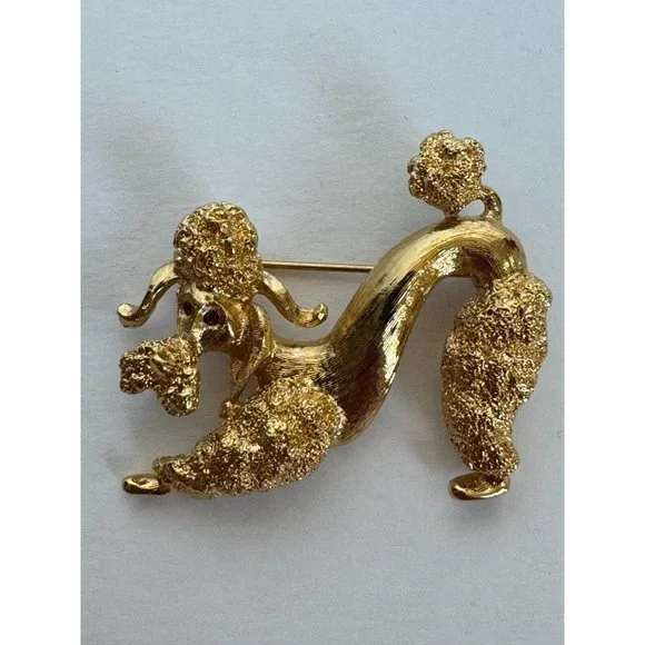 Vintage Signed Monet Playful Poodle Brooch Gold-Tone Ruby Rhinestone Eye Dog Pin - Picture 2 of 5